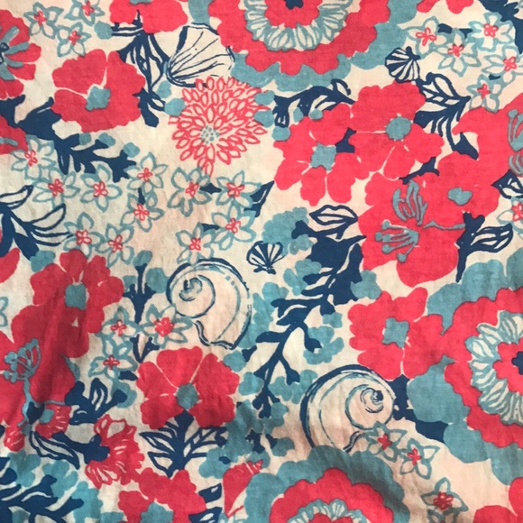 Lilly Pulitzer Seashell Floral Crewneck Tee - Picture 2 of 4
